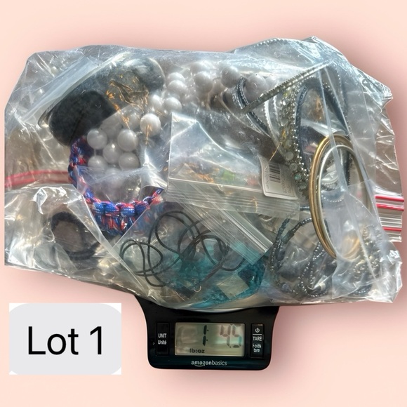 Jewelry Lot Over 1 lb Of Craft Jewelry Most Wearable Vintage -Modern Some Resell - Picture 6 of 11